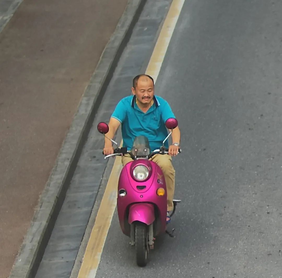 【不文明行為曝光臺(tái)】第十五期摩托車(chē)、電動(dòng)車(chē)不文明行為抓拍(圖9)